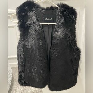 Madewell small black faux fur vest